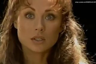 Žhavá zrzka, kterou milovalo celé Česko. Esmeraldu nepotopil ani scénář jako z filmů pro dospělé | Kde se vzalo?