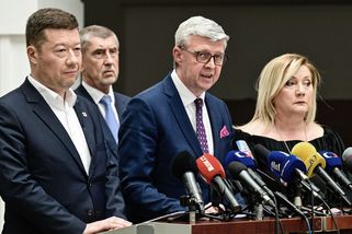 Nekrademe, nelžeme, děláme, na co stačíme. To nás...