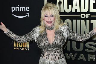 Zemřela legenda country hudby Dolly Parton (†80) - Super.cz