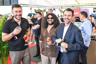 Celebrity a osobnosti na MotoGP v Brně: Nechyběl Leoš Mareš nebo Zdeněk Pohlreich, plusové body sbírali i politici - Garáž.cz