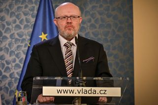 Zdraví přeje připraveným. Válek spustil očkovací kampaň, restrikce neplánuje - Seznam Zprávy