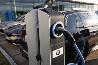 Elektromobilový obrat v Německu? Obří zaměstnavatel už nechce pořizovat firemní elektrovozy - Echo24.cz