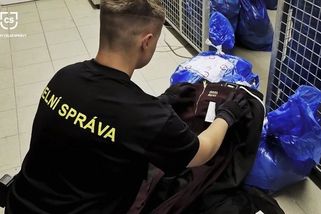 Luxus ve skladech v Nové Pace. Pro falešné zboží od Gucciho či Vuittona si přišli celníci - Novinky