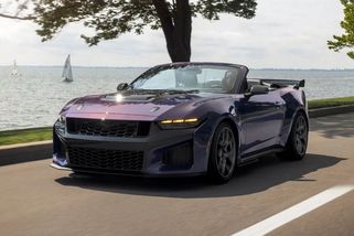 Ford představuje nejvýkonnější Mustang nahoře bez. Temný kůň má pod kapotou brutální stádo - Garáž.cz