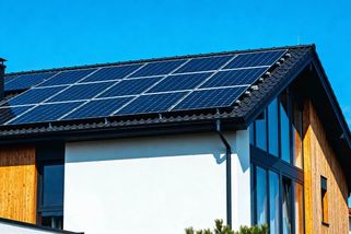 Energetický úřad už nebaví řešit problémy s domácími soláry, které si lidé kupují v nákupních centrech a čínských tržištích