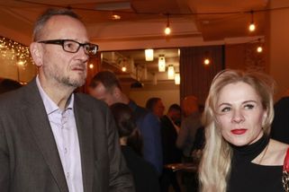 Rudá rtěnka, nehty i prádlo. Nečasová se v dominantních barvách půl roku po oznámení rozvodu ukázala ve společnosti s expremiérem Nečasem