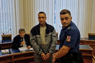 Nechtěla ho, tak ji na dámských záchodech bodl nožem do hrudníku. Dostal 12 let - Novinky