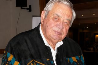 15 minut komentoval zápas, který v mlze neviděl. Hlášky Karola Poláka nas baví dodnes - Médium.cz