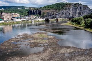 Červenec byl v Česku opět nadprůměrně teplý a suchý - Novinky