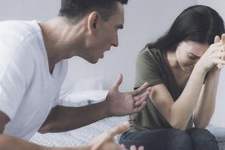 4 typy žen, které přitahují psychopaty. Nepatříte mezi ně? Platí, že kdo uteče, vyhraje! - Proženy.cz