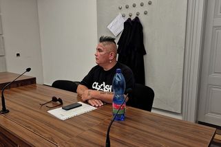Bizarní plzeňský provokatér stanul před soudem. Obvinil policistu, že je ve službě zfetovaný - Novinky