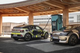 Kontroverzní hatchback A2 se vrací, Audi ukazuje první snímky - Novinky