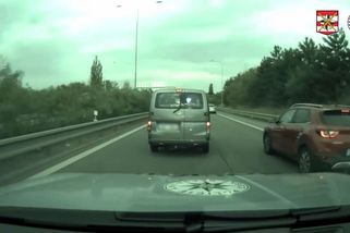 Řidič v Brně si odskočil pro balíček do výdejního boxu, zloděj mu zatím vlezl do auta a ujel - Novinky
