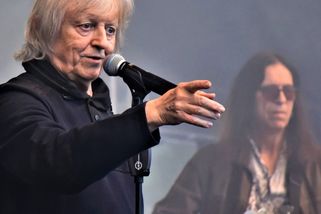 Václav Neckář je zdráv: Rychlost před přesností: Kam mizí ediční odpovědnost českých médií? - Médium.cz