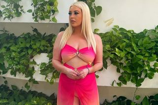 Influencerka se kvůli hejtům bojí obléknout plavky. S tělem byla jinak spokojená, teď dokonce zvažuje plastiku - Super.cz