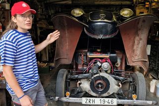 Mladý veteránista se stará o rodinné tatrovácké muzeum v Bystřici