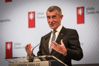 Hafo peněz od zbrojařů. Handlíř Babiš propálil, pr...