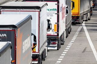 Řidič si vydělá hlavně na přesčasech, s pilotem se ale nemůže rovnat - Seznam Zprávy