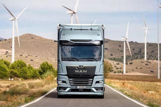 Firma nasadila elektrické kamiony místo naftových. Po 30 000 km zveřejnila první čísla a srovnání