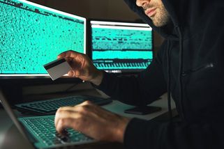 Hackeři napojení na Írán odstavili elektrárnu v Británii - Novinky