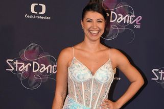 Veronika Lálová ukázala rostoucí bříško. S partnerem v zábavném videu odhalili pohlaví miminka - Super.cz