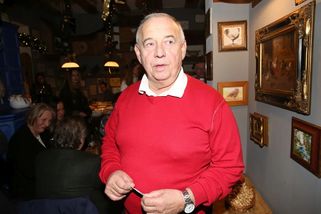„Rozdal jsem skoro všechny úspory bývalým manželkám.“ Slavný herec promluvil o důchodu, ze kterého nevyžije