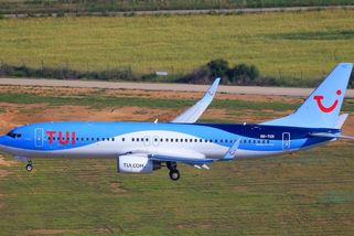 Boeing na Mallorce při přistání tvrdě narazil do ranveje - Novinky