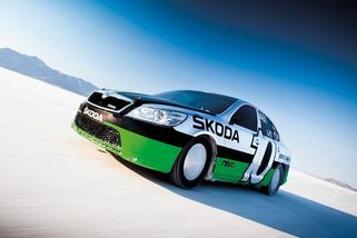 Příběh nejrychlejší Octavie fascinuje dodnes. Je to už 15 let, co se rozjela na 365,45 km/h - Garáž.cz