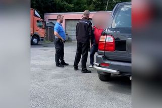 Strážníci v Tachově chtěli pokutovat nepřipoutaného Ukrajince. Půjdeš sedět, řval na jednoho z nich - Novinky