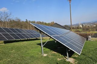 „Fotovoltaika končí na skládkách jako toxický odpad,“ šíří se po internetu. Přitom se už 13 let recykluje