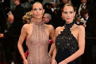 Dianiny krásné neteře slavily v tureckém ráji. Amelia v rudých bikinách zastínila své dvojče i luxusní výhled - Super.cz