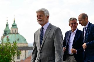 Prezidenta opouští klíčový hráč. Hrad sází v napjaté době na novou tvář