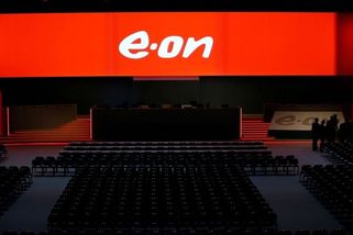 E.ON zlevní milionu zákazníků plyn i elektřinu pod úroveň vládního stropu - Novinky