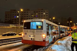 Sníh komplikuje dopravu. Meteorologové zpřísnili výstrahu - Novinky