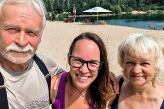40 km pěšky Českou Kanadou: vysněná pískovna, průtrž mračen. Do Nových Hradů jako vodníci - Médium.cz