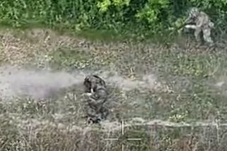 VIDEO: Záběry likvidace ruských vojáků. Ukrajinští výsadkáři postříleli několik okupantů
