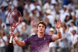 Náctiletá senzace! Fonseca šokoval, vyřadil Djokoviče z Roland Garros - Sports News 24