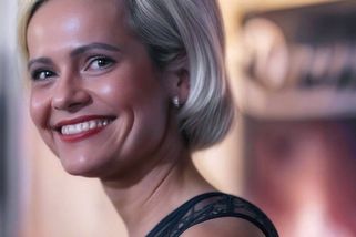 Lenka se živí jako nahá uklízečka. „Někdy se muži svléknou a uklízejí se mnou“