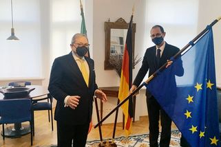 Češi, na jaře jste byli vzorem pro všechny. Teď se inspirujte Evropskou unií - Seznam Zprávy
