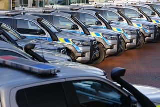 Policie ČR nafasovala nová auta a Škodovky to nejsou! V terénu se neztratí, mají šnorchl i naviják - Garáž.cz