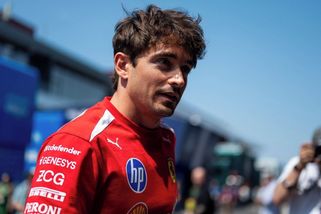 Je to venku! Nádherná manželka slavného pilota formule 1 Charlese Leclerca poprvé ukázala těhotenské bříško - Super.cz