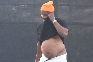 Jamie Foxx v tom těhotnou partnerku nenechal. Ve velikosti bříška s ní drží krok - Super.cz