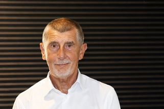 Vysoká hora, nízká úroveň. Babiš se na Lysé hoře c...