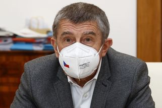 Do boje o Hrad se přihlásili první zájemci. Sázkaři však věří Babišovi - Novinky