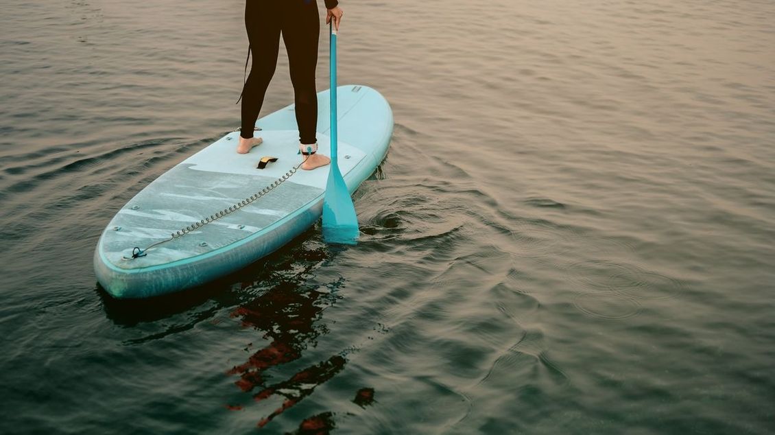 Ztraceného paddleboardistu na Žďársku našli mrtvého - Novinky