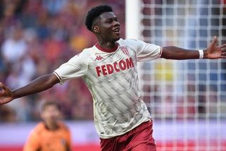 Sparta - Monako 0:2, Zlatý poklad mizí v dáli, kvůli fanouškům navíc na Letné hrozilo ukončení zápasu - Sport.cz