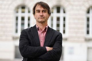 Proč už pro nás nejsou Vinnetou či Mirek Dušín hrdinové? Netrápí je vlastní démoni - Seznam Zprávy
