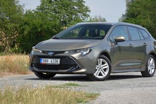 Nejlepší a nejspolehlivější auto pro rodinu? Tento hybridní kombík nemá chybu! - Garáž.cz