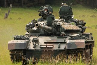 Velká tanková síla, kde by ji Rusko nečekalo, pokud zaútočí. Ukrajinský soused nakoupí přes 200 tanků
