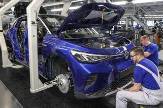 Od elektromobilů se odvracejí už i němečtí zákazníci - Novinky